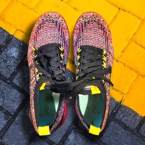 Nike Air VaporMax Flyknit 3 Black Pink Blast volt